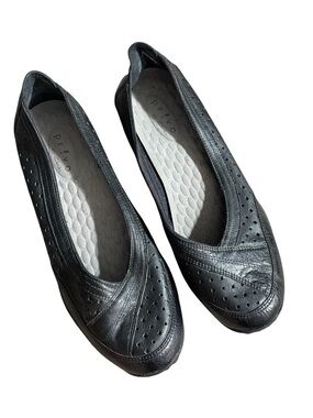 Y9- Privo by Clark’s Black Perforated Leather Ballet Flats